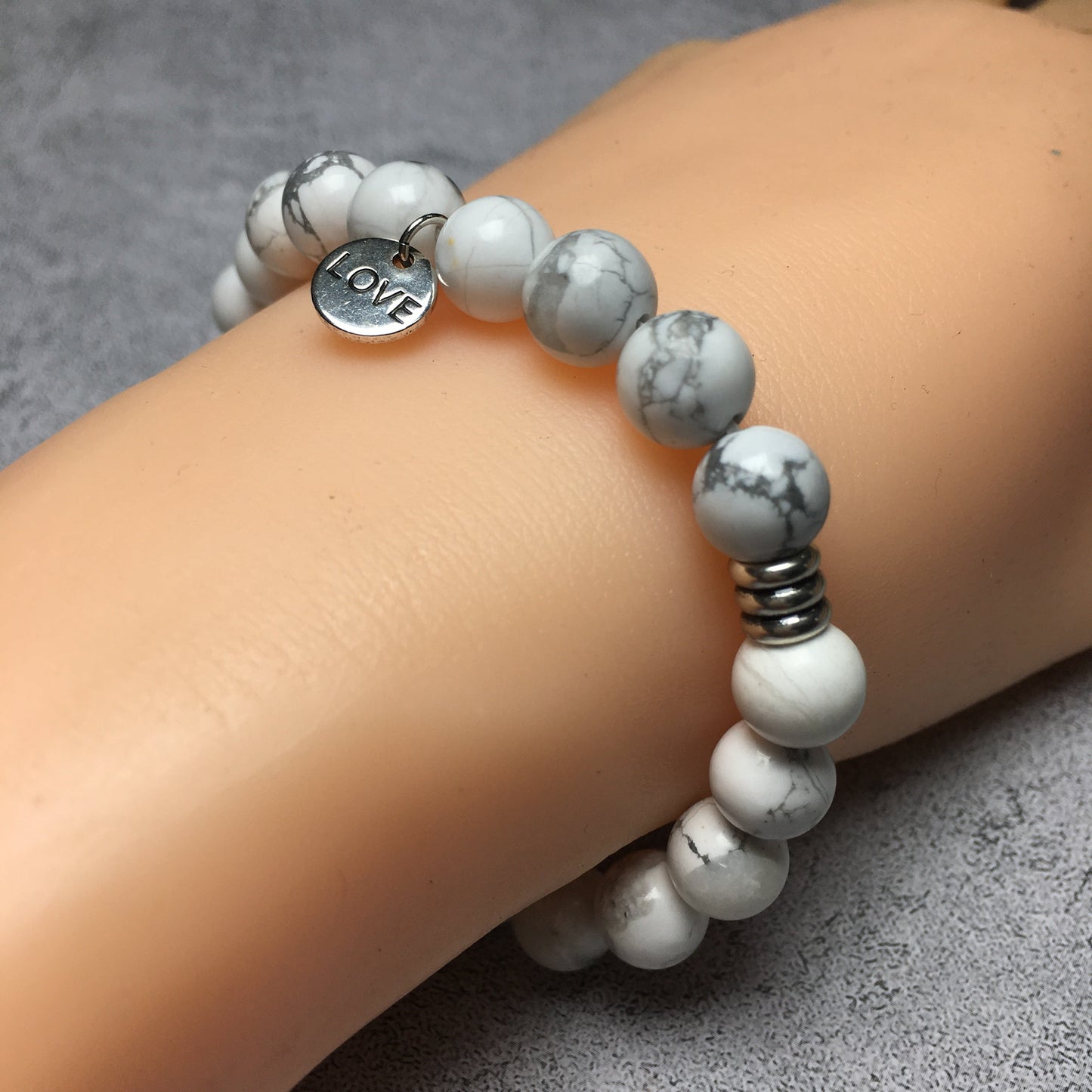 Gemstone Howlite Gemstone Custom Beads Bracelet Love Heart Charm Stretch Bracelets