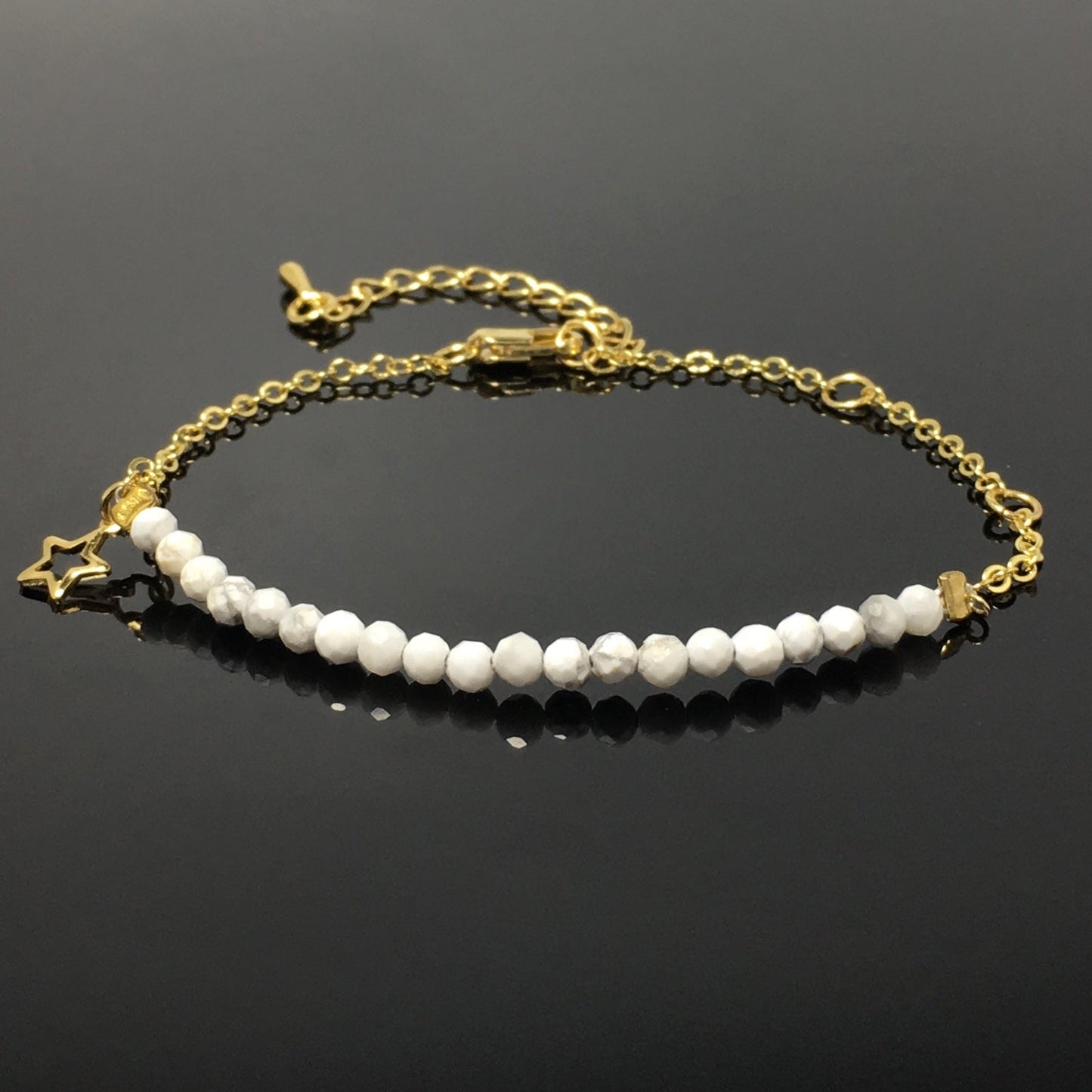 Howlite Gemstone Adjustable Bracelet Tiny Beads Gemstone Gold Plated Chain Linked Bracelet for Women