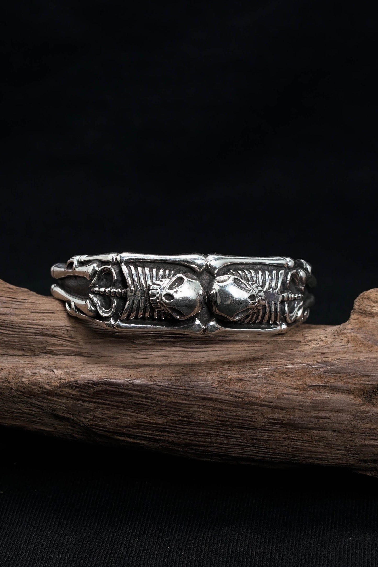 Retro Silver Double Skull Open Bracelet