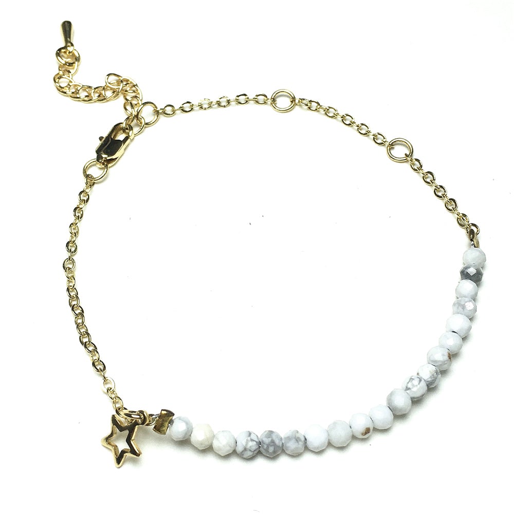 Howlite Gemstone Adjustable Bracelet Tiny Beads Gemstone Gold Plated Chain Linked Bracelet for Women