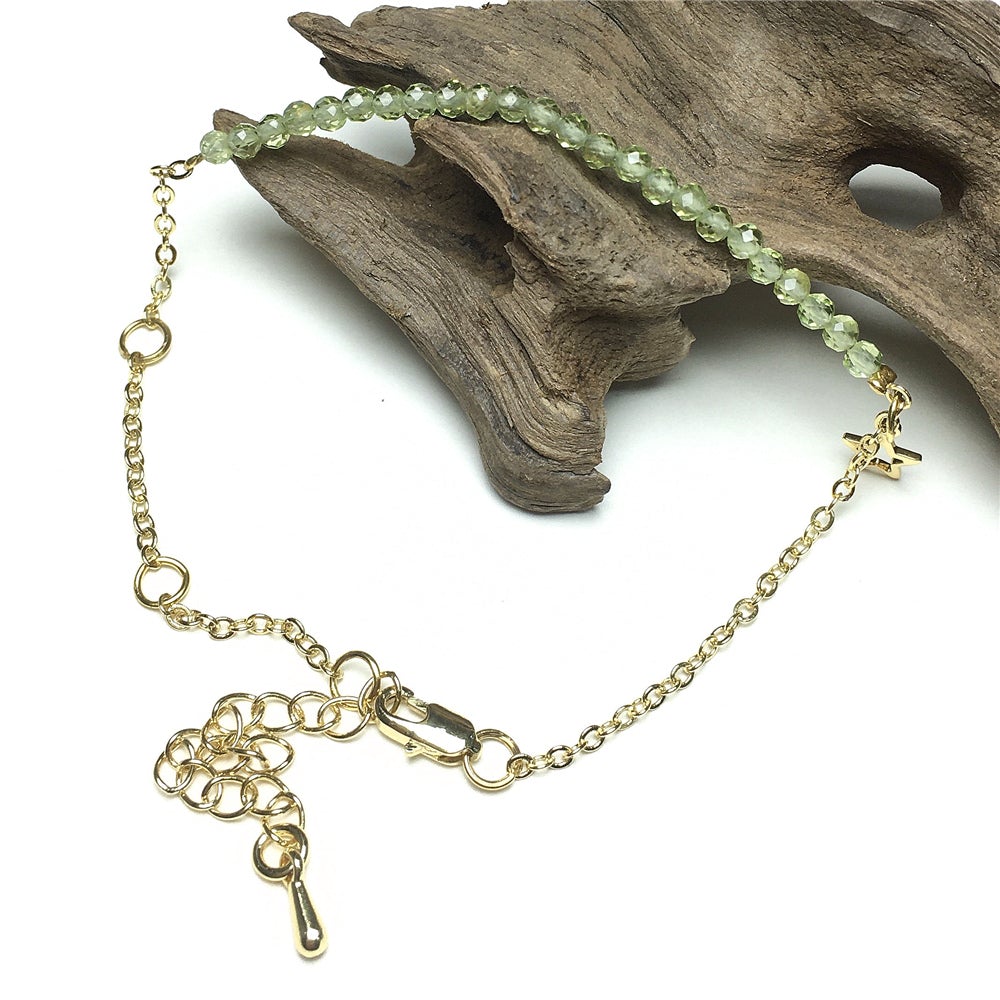 Peridot Gemstone Adjustable Bracelet Tiny Beads Gemstone Gold Plated Chain Linked Bracelet for Women