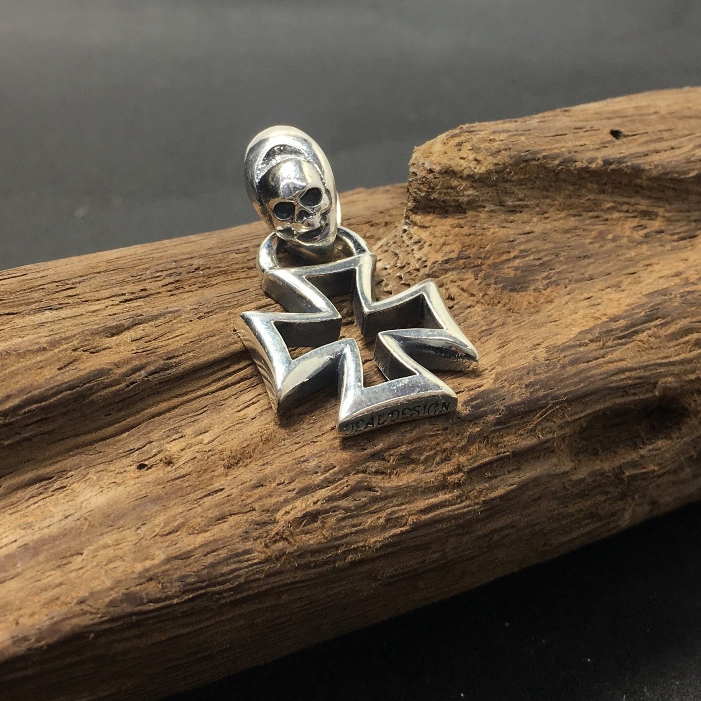 Vintage Gothic Hollow Cross Pendant for Men Women Jewelry