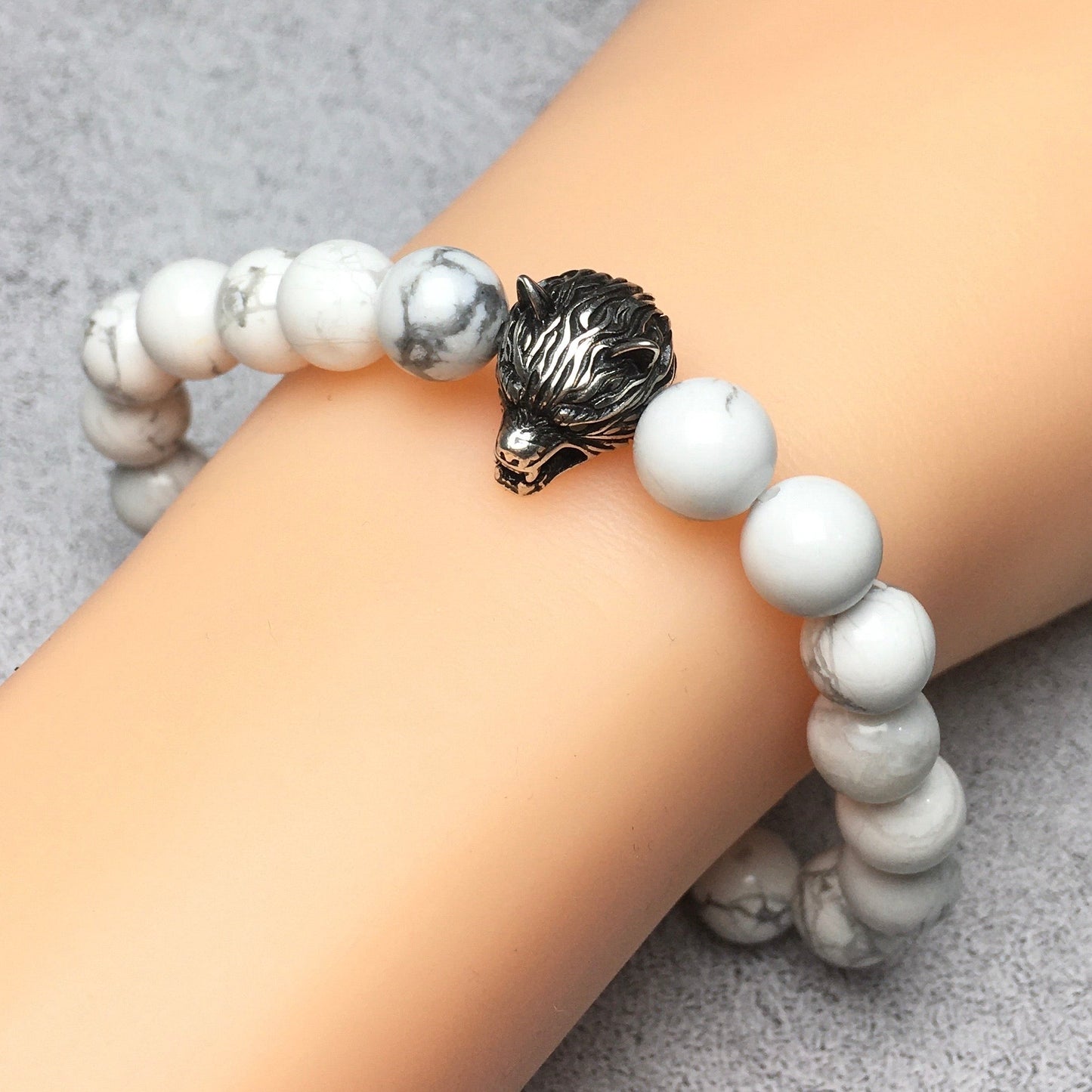 Wolf Charm Natural Howlite Stone Bracelets Elastic Jewelry