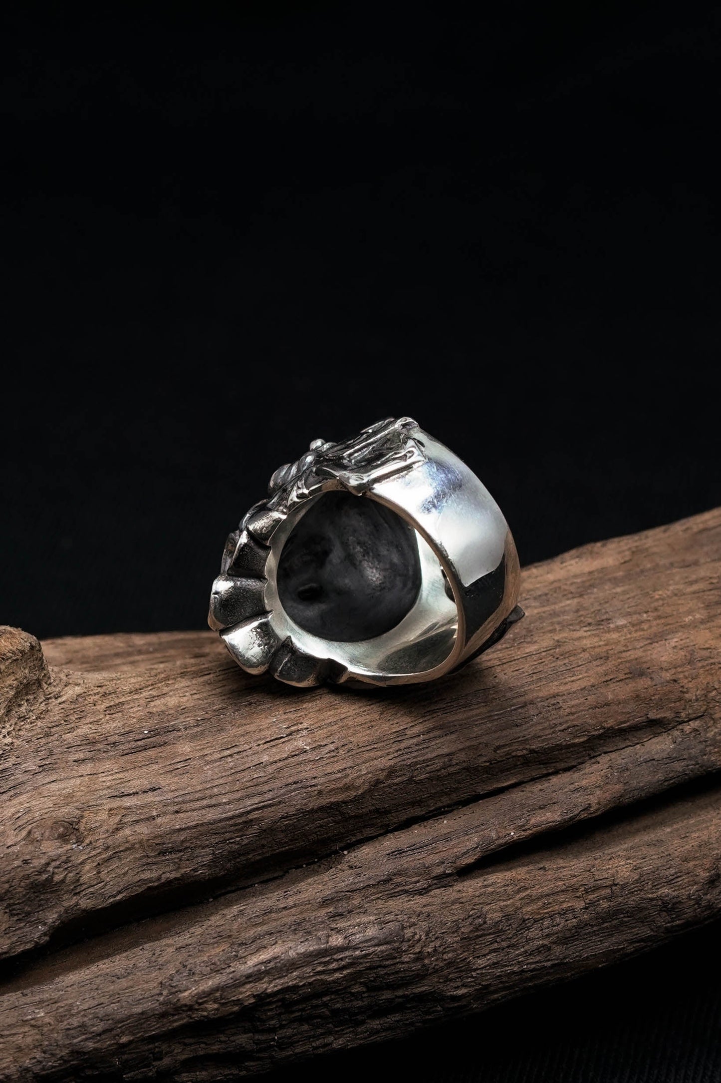 Retro Silver Personality King Skull Ring