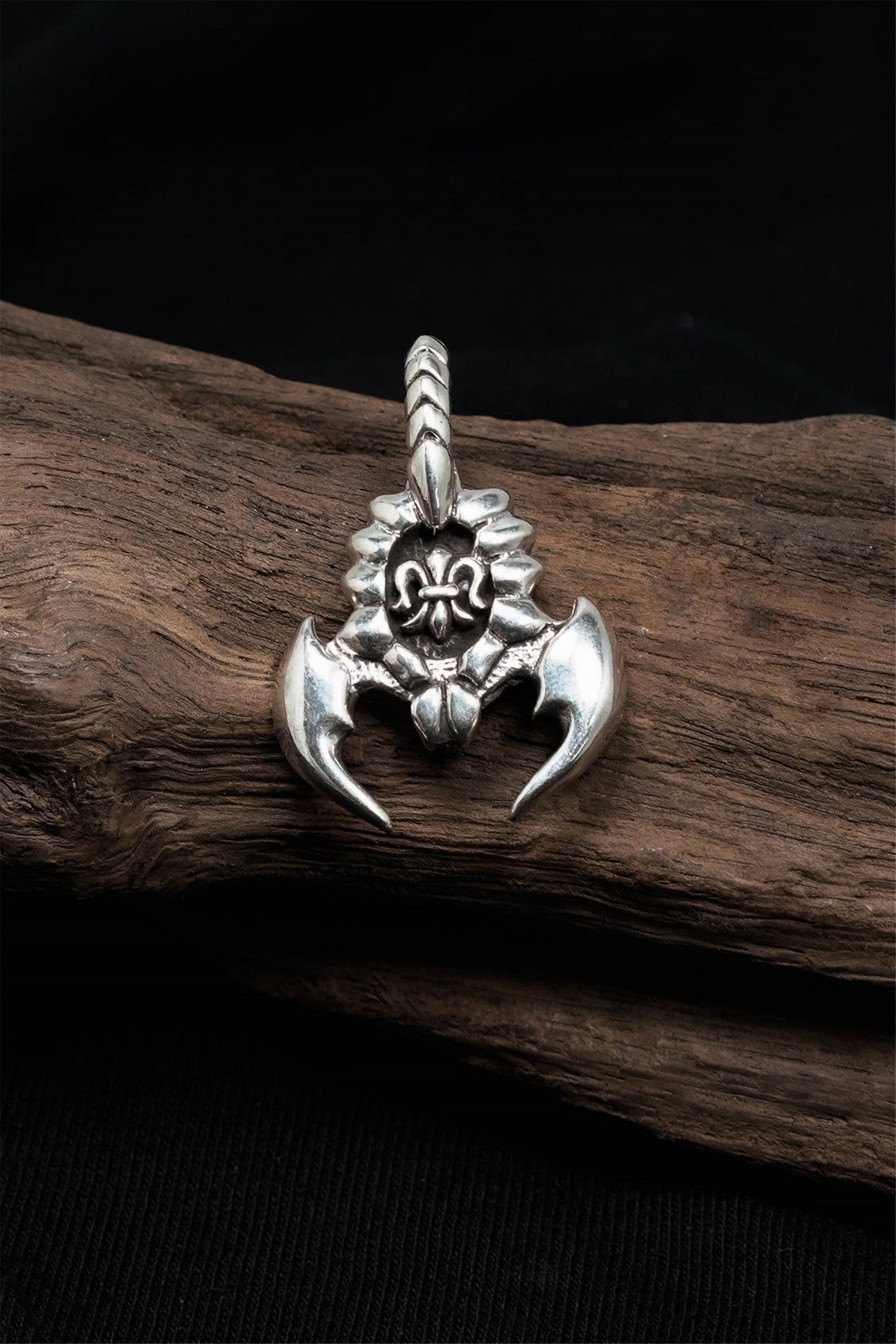 Retro Silver Scorpion Pendant