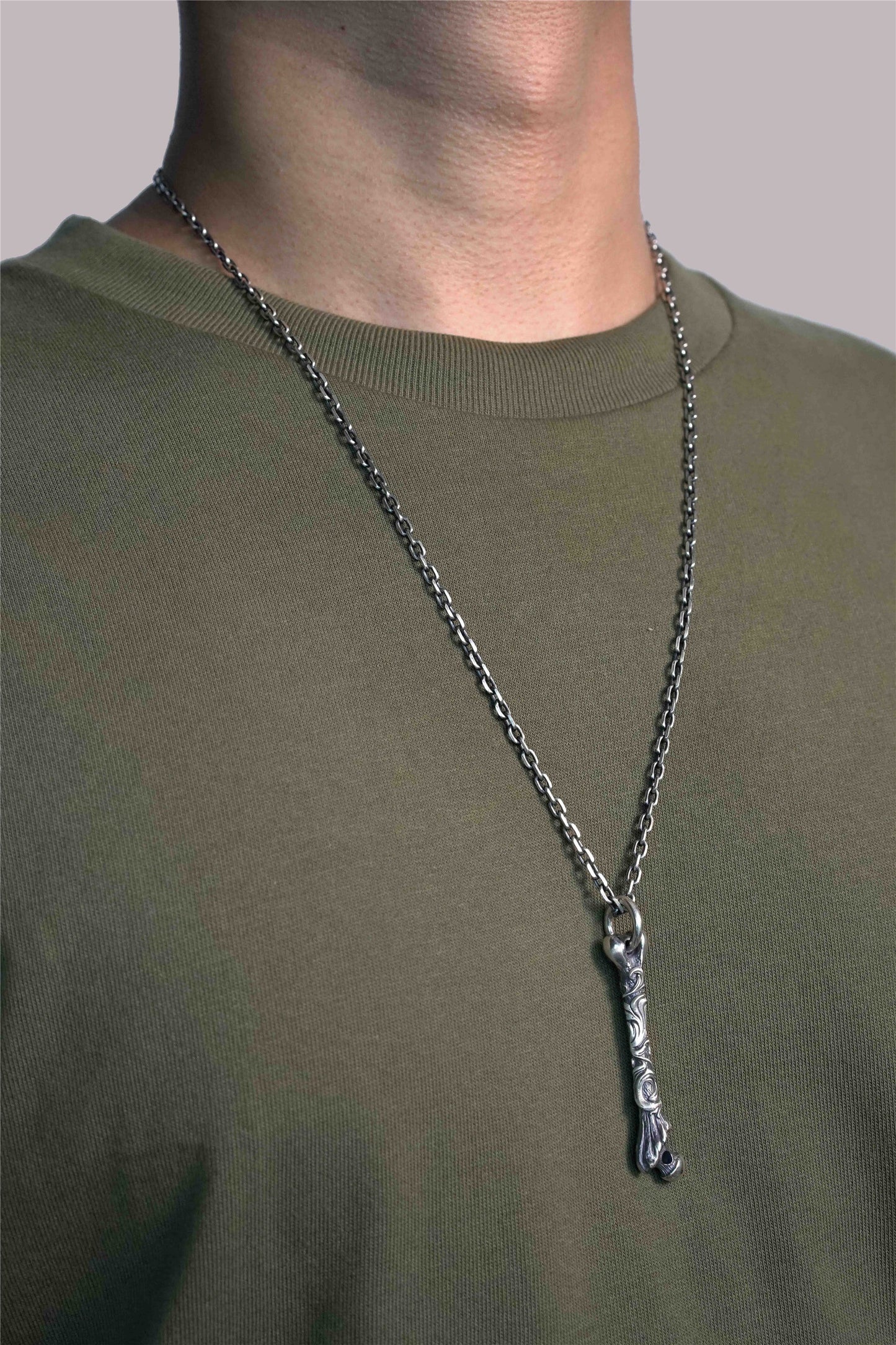 Retro Silver Animal Bone Pendant