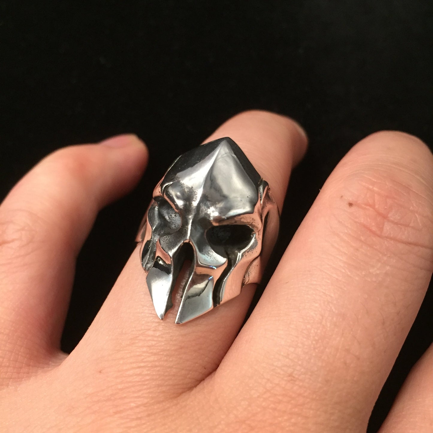 Retro Spartan Hero Helmet Mask Ring