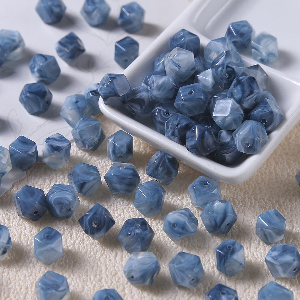 50pcs Vintage Marbled Diamond‑Cut Acrylic Resin Beads