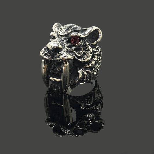 Vintage Domineering Red Eye Toothed Tiger Rings