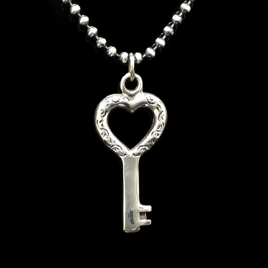 Antique 925 Silver Heart Key Pendant