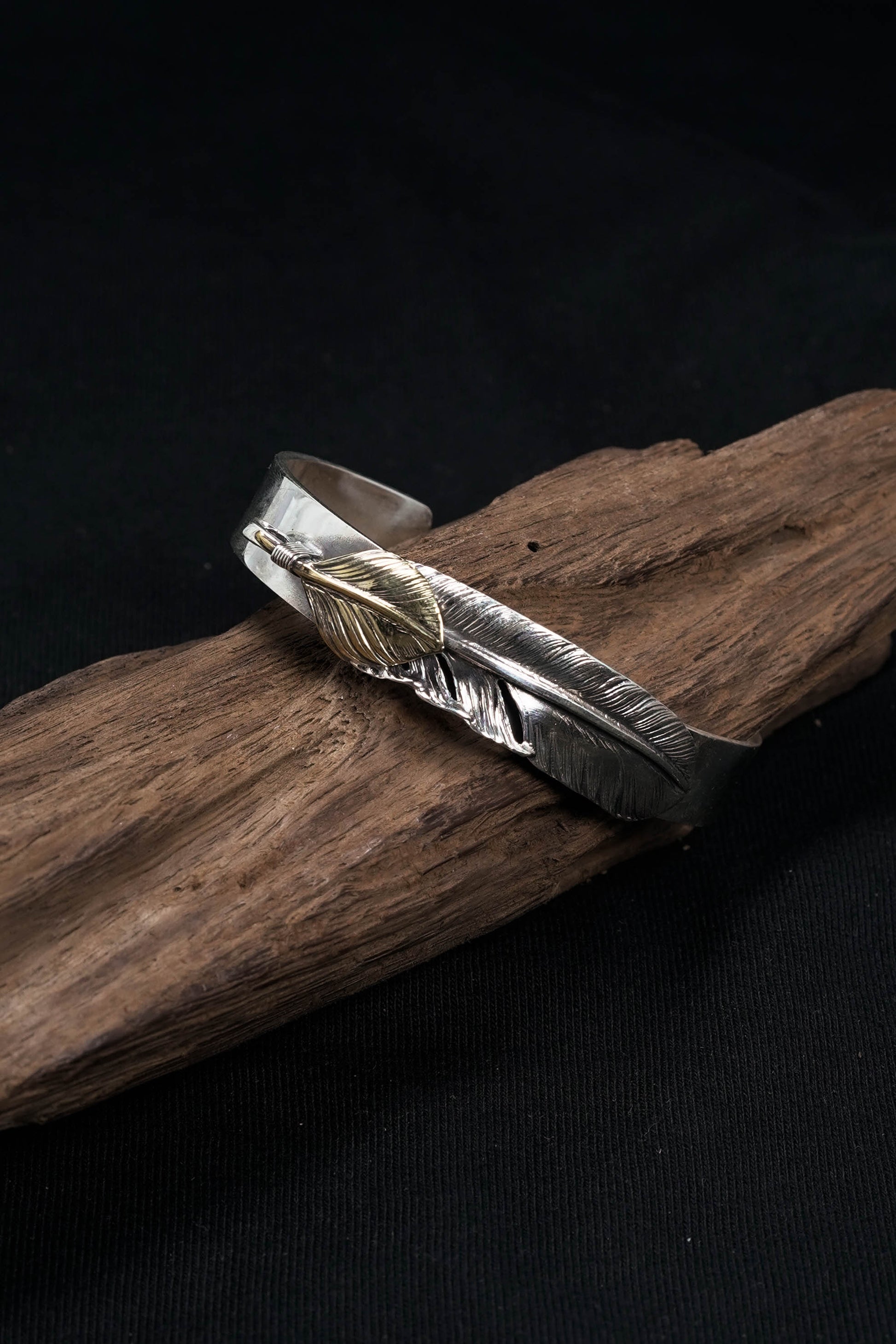 925 Sterling Silver Goro's Feather Bracelet